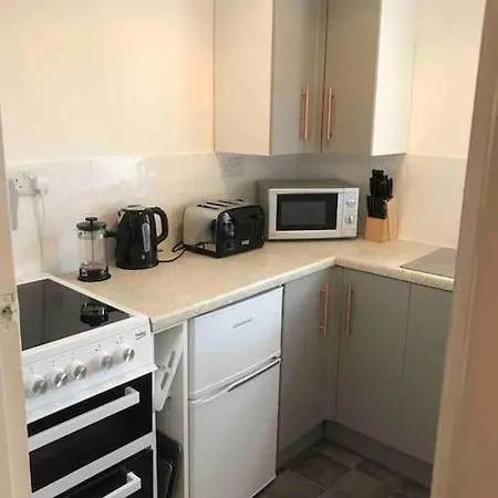 3 Avenue House * Scarborough