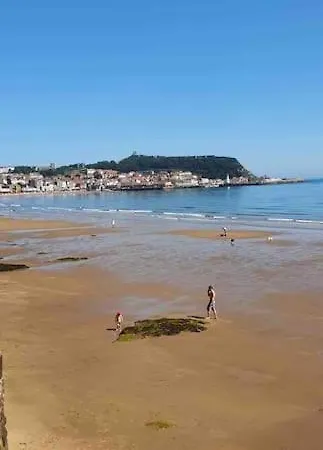 3 Avenue House * Scarborough