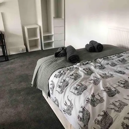 3 Avenue House Apartman *
