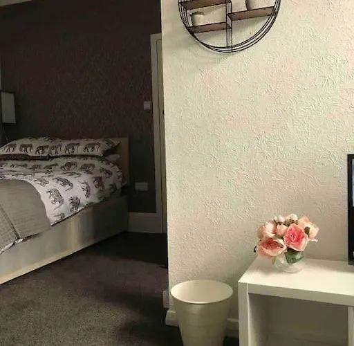 3 Avenue House Скарборо